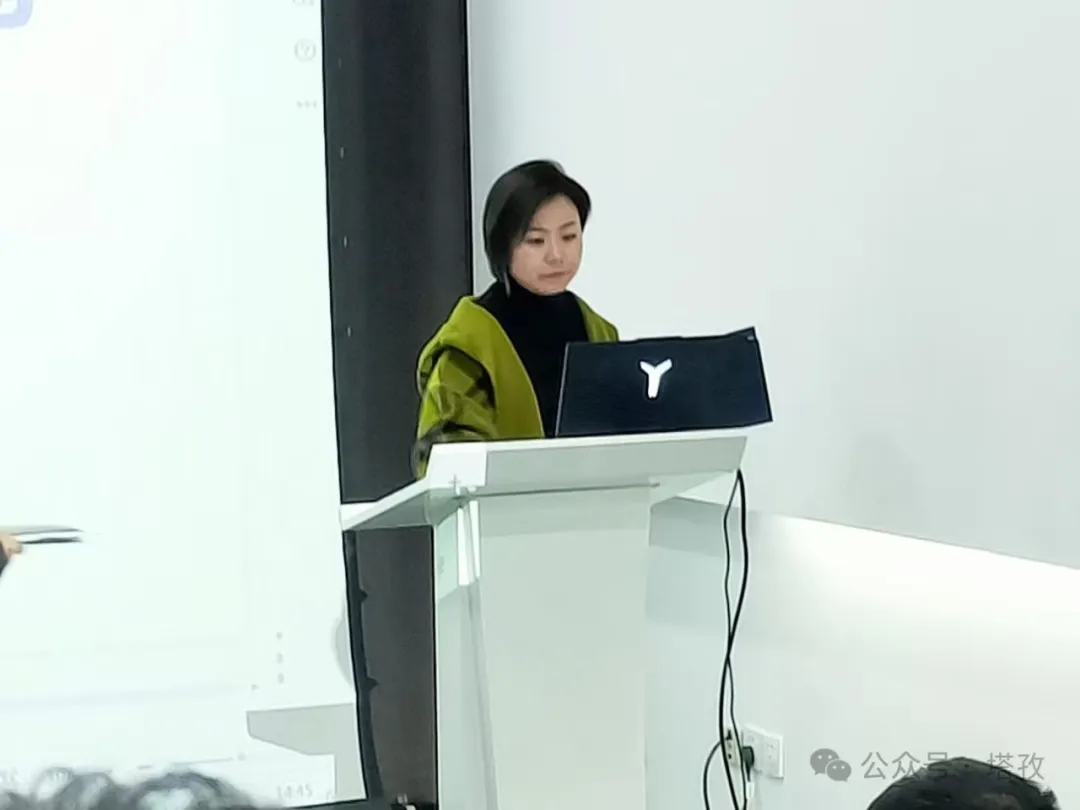 吳煥煥主持會議2.png