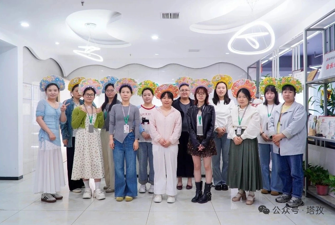 溫情暖初夏，簪花謝母恩｜塔孜科技集團(tuán)母親節(jié)主題活動(dòng)成功舉辦！